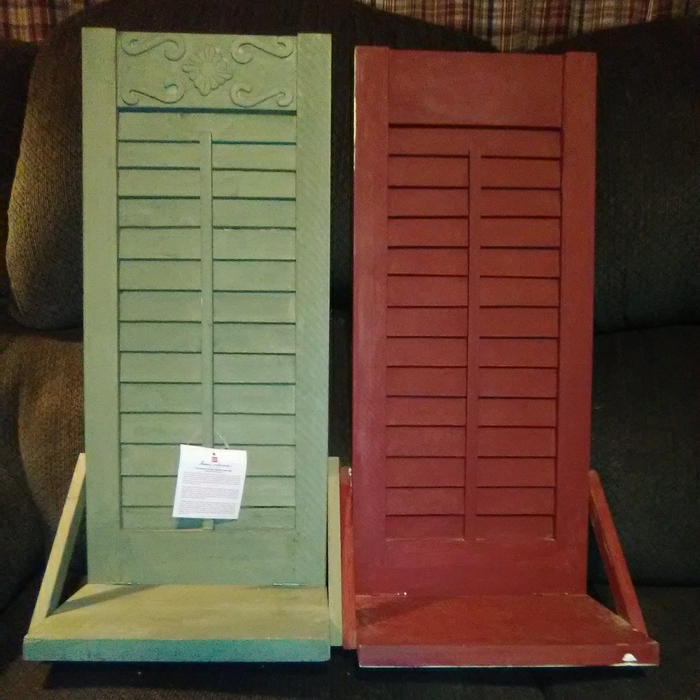 Home Interiors Shutter Shelf